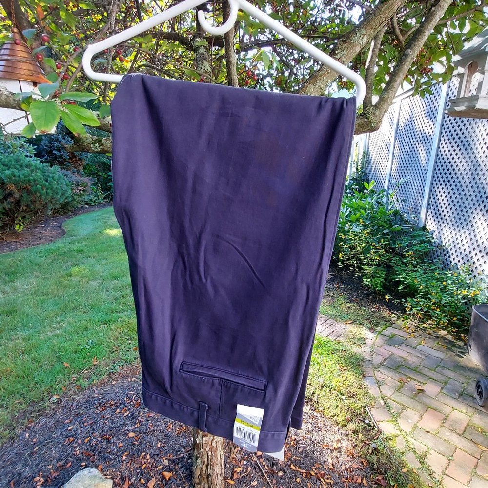 NWT Dockers Classic Fit Washed Stretch Flat Front Chino Pants Blue Mens Sz 44x32